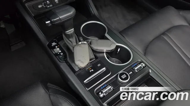 Kia K5 Новый K5 3 поколение 2.0 LPi(Для проката) — Фото автомобиля 9