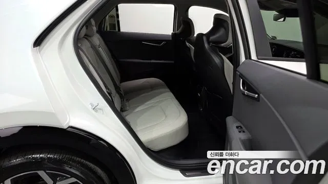 Kia Niro The All New Niro Signature — Фото автомобиля 12
