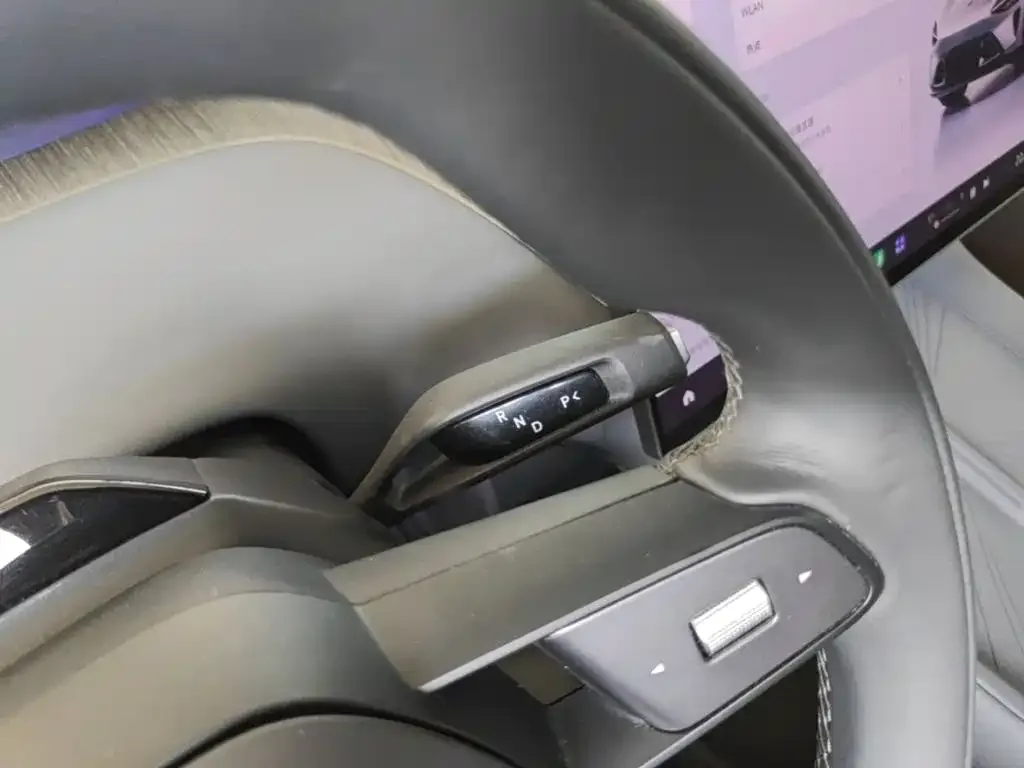 Xiaomi Auto Xiaomi YU7 2025 Extended Range RWD Edition — Фото автомобиля 13