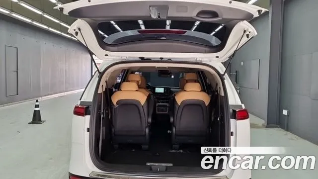 Kia Canival Carnival 4 поколение Дизель 9 мест Prestige — Фото автомобиля 18