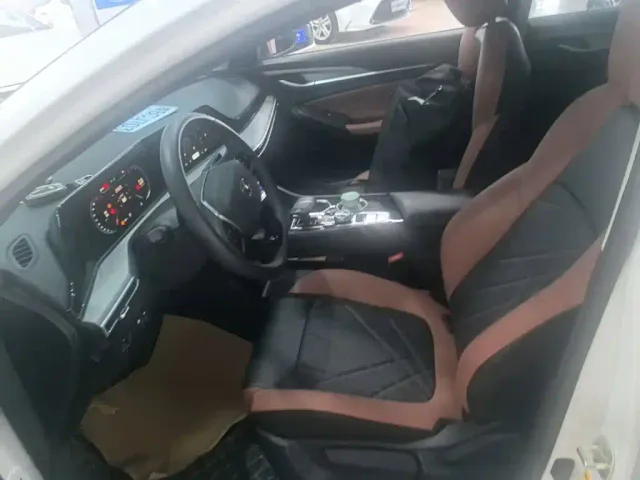 Changan Eado — Фото автомобиля 10