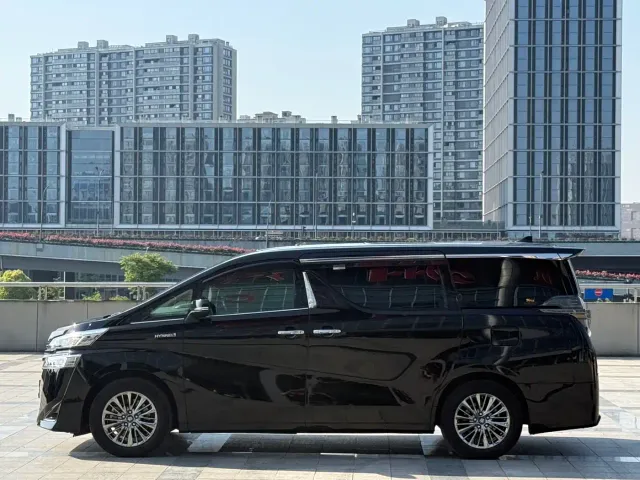 Toyota Vellfire — Фото автомобиля 15