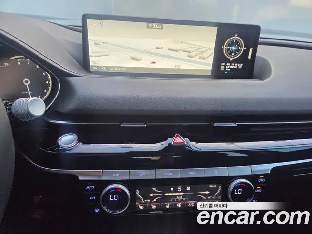 Genesis G80 RG3 — Фото автомобиля 16