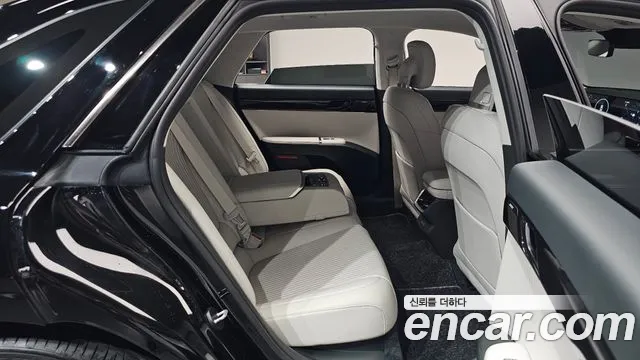 Hyundai Grandeur Grandeur (GN7) 3.5 Бензин 2WD — Фото автомобиля 11