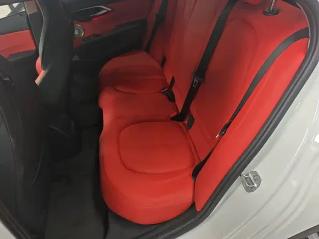 BMW 1 Series — Фото автомобиля 16