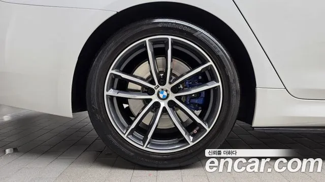 BMW 5 Series G30 — Фото автомобиля 6