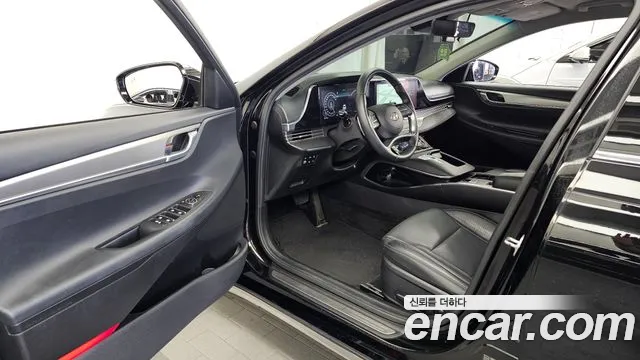 Hyundai Grandeur New — Фото автомобиля 15