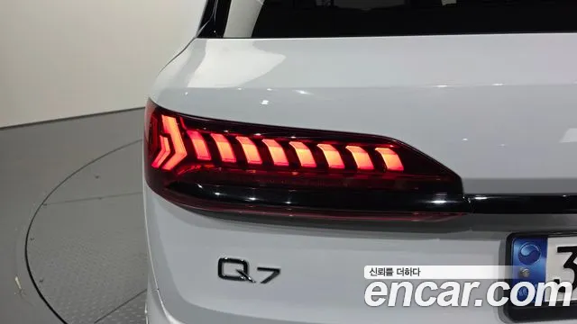 Audi Q7 55 TFSI quattro Premium — Фото автомобиля 21