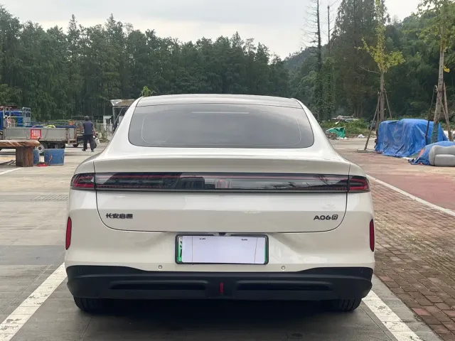 Changan Qiyuan A06 — Фото автомобиля 5