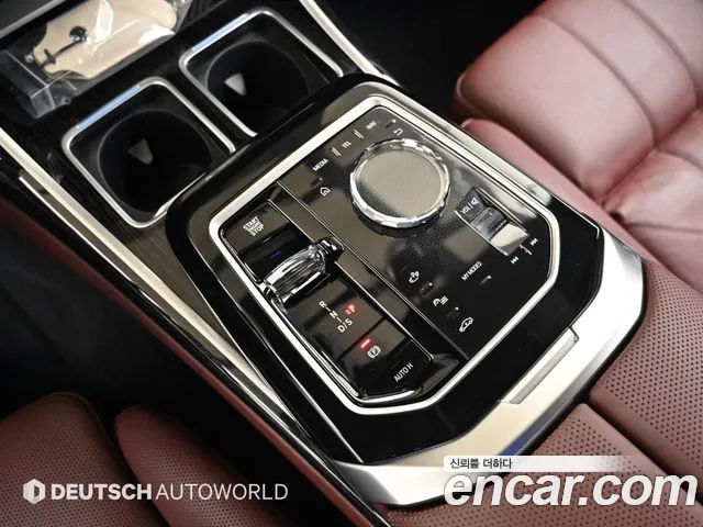 BMW 7-Series 7 серия (G70) 740i xDrive M Sport — Фото автомобиля 9