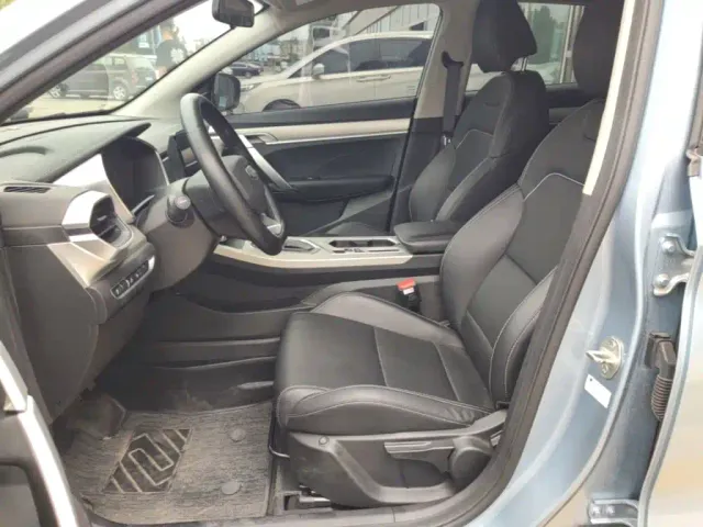 Geely Binyue 2025 1.5L CVT Super Edition — Фото автомобиля 10