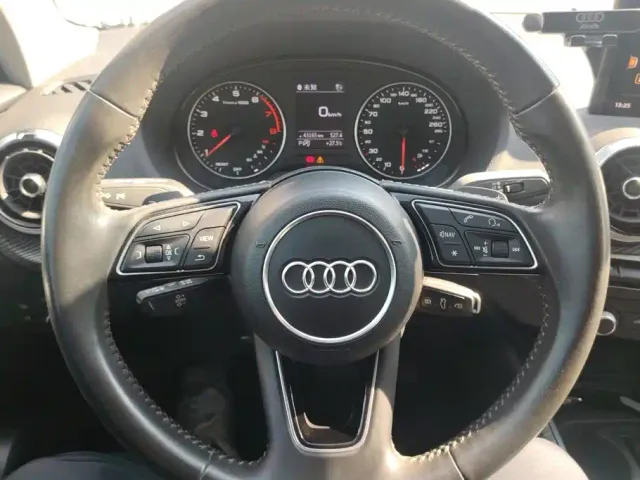 Audi Q2L — Фото автомобиля 15