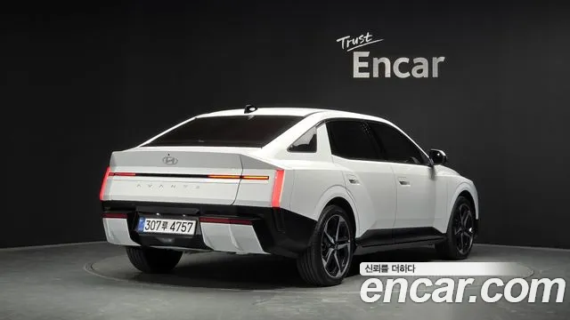 Hyundai Avante (CN8) — Фото автомобиля 2