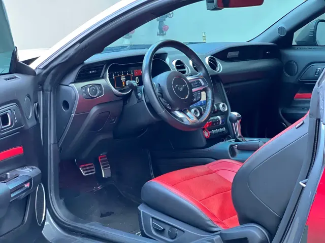Ford Mustang — Фото автомобиля 4