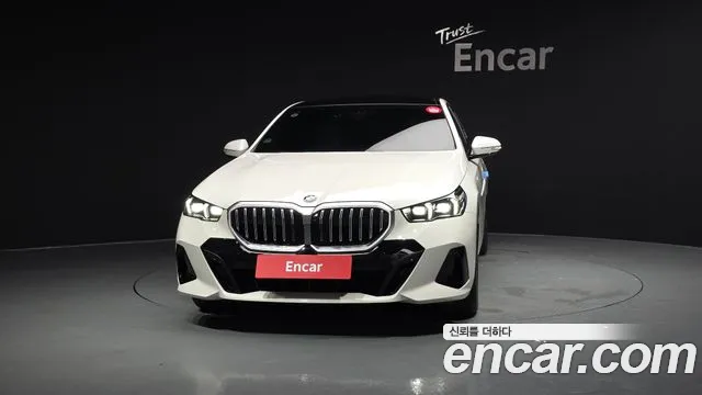BMW 5-Series — Фото автомобиля 3