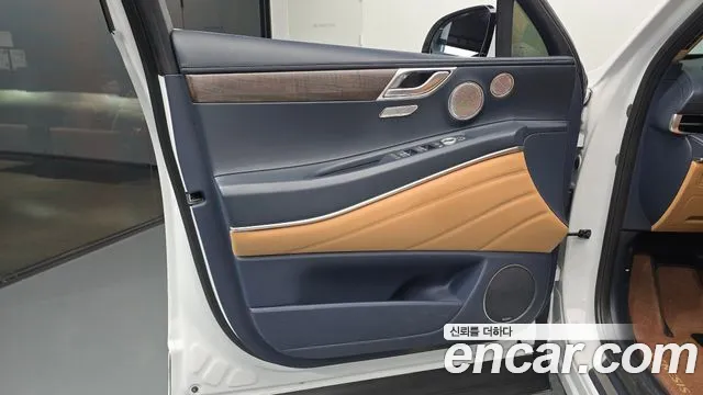 Genesis GV80 — Фото автомобиля 13