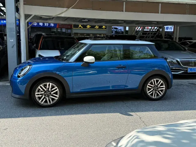 MINI Hatch — Фото автомобиля 5