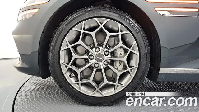 Genesis G80 Бензин 3.5 турбо AWD — Фото автомобиля 5