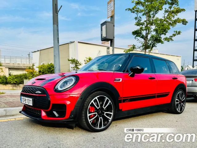 Фотография автомобиля — MINI Clubman