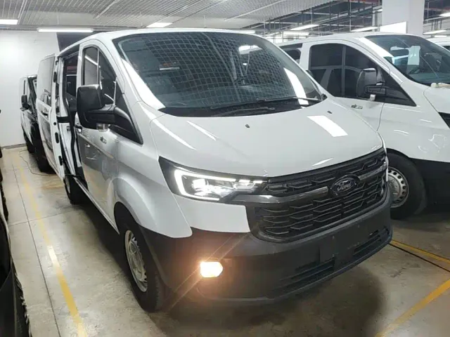 Ford Transit — Фото автомобиля 3