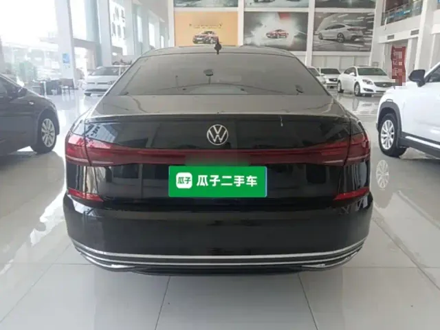 Volkswagen Passat — Фото автомобиля 5