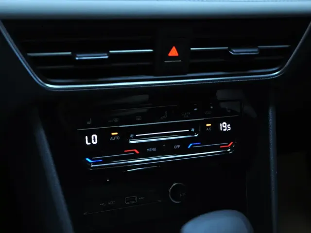 Volkswagen Tiguan L — Фото автомобиля 11