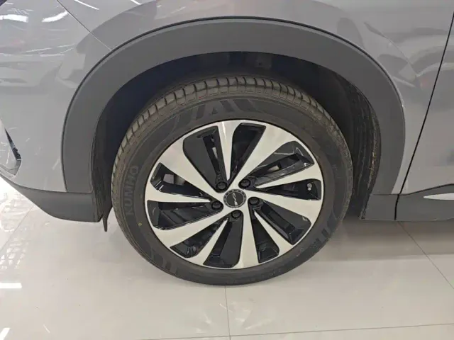 BYD Song PLUS — Фото автомобиля 22