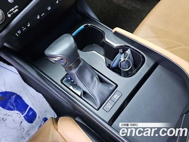 Lexus ES — Фото автомобиля 8
