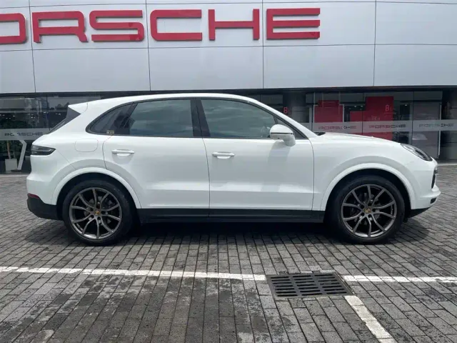 Porsche Cayenne — Фото автомобиля 5