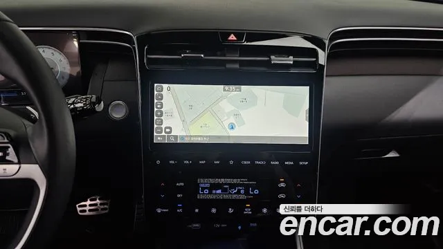 Hyundai Tucson Tucson (NX4) Бензин 1.6 турбо 2WD — Фото автомобиля 4