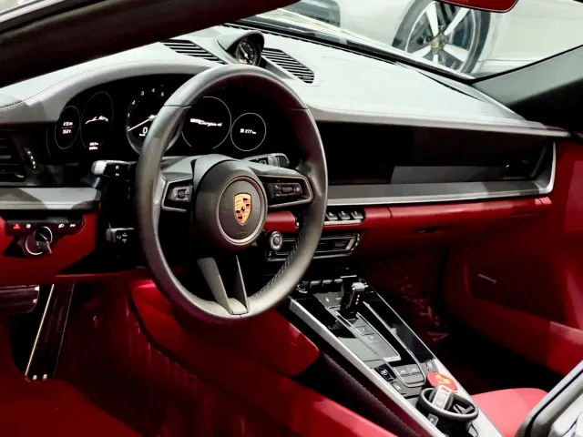 Porsche 911 — Фото автомобиля 10
