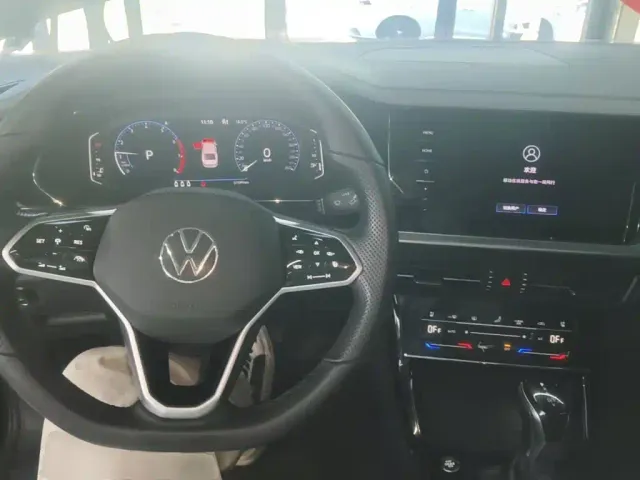 Volkswagen Passat — Фото автомобиля 9