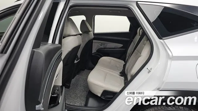 Hyundai Tucson Tucson (NX4) Бензин 1.6 турбо 2WD — Фото автомобиля 11