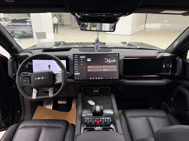 BYD FangChengBao Leopard 8 — Фото автомобиля 10