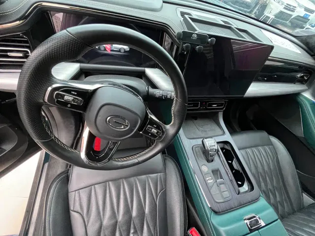 GAC Trumpchi Trumpchi GS8 2022 Hybrid Series 2.0TM 4WD Premium Edition (7-Seater) — Фото автомобиля 6