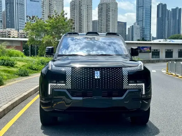 BYD U8L — Фото автомобиля 2