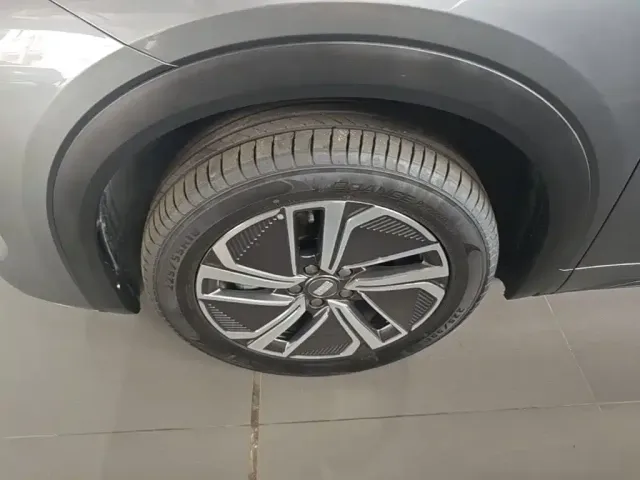 Geely Galaxy Galaxy Starship 7 EM-i 2025 Model 120km Explorer+ Edition — Фото автомобиля 24