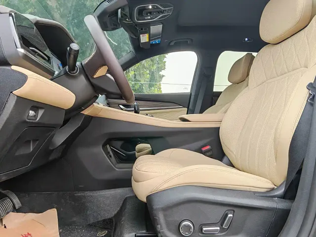 Geely Xingyue L — Фото автомобиля 4