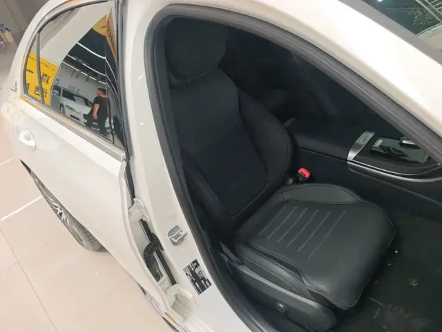 Mercedes-Benz C-Class — Фото автомобиля 24