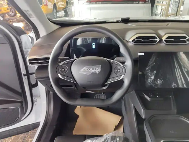 Dongfeng SKY EV01 — Фото автомобиля 10