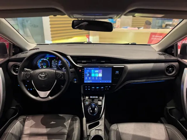 Toyota Corolla Twin Engine E+ — Фото автомобиля 13