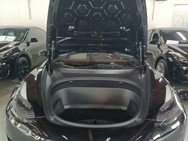 Tesla Model 3 2022 Model Rear-Wheel Drive Version — Фото автомобиля 19