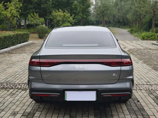 BYD Qin L — Фото автомобиля 8