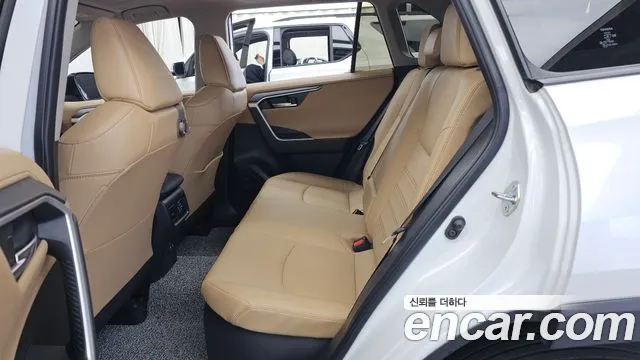 Toyota RAV4 5th Gen — Фото автомобиля 16
