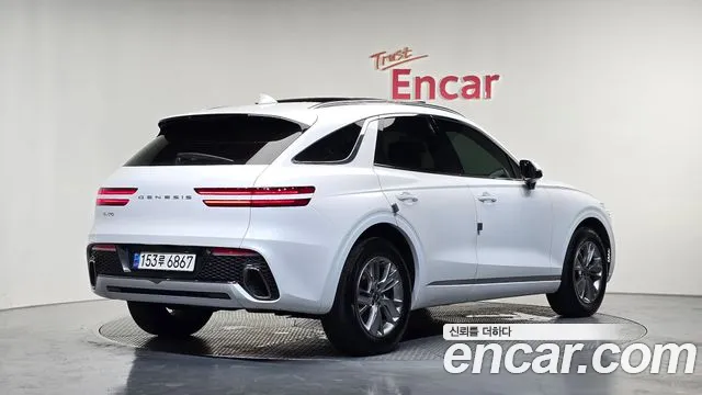 Genesis GV70 2.5T Бензин 2WD — Фото автомобиля 2