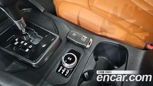 KG_Mobility_Ssangyong Rexton Новый Rexton Sport Khan Дизель 2.2 4WD — Фото автомобиля 26