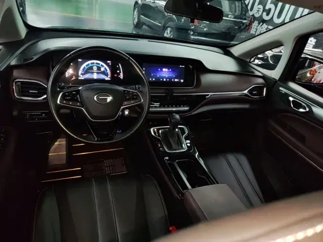 GAC Trumpchi M6 — Фото автомобиля 9