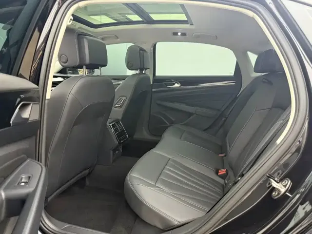 Volkswagen Passat — Фото автомобиля 13