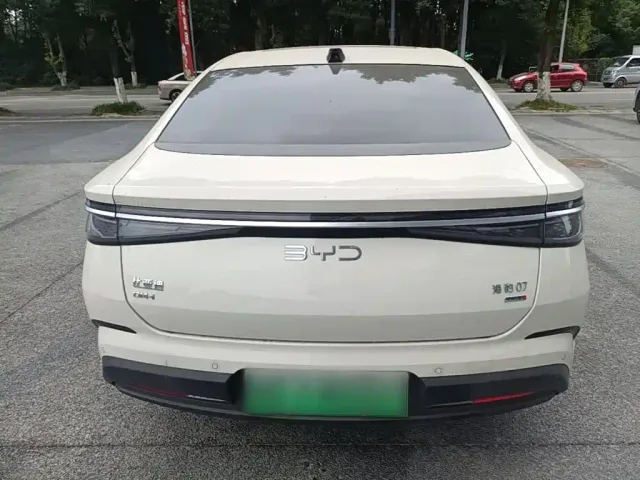 BYD Seal 07 DM-i — Фото автомобиля 5