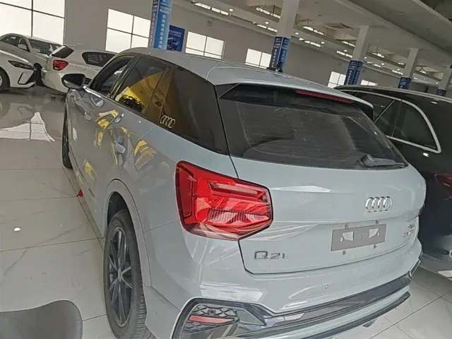 Audi Q2L — Фото автомобиля 5